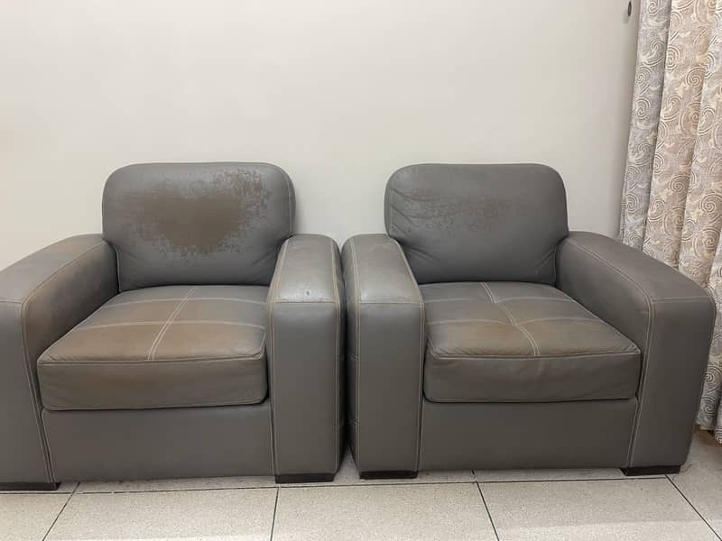 one seater sofas(2) 3