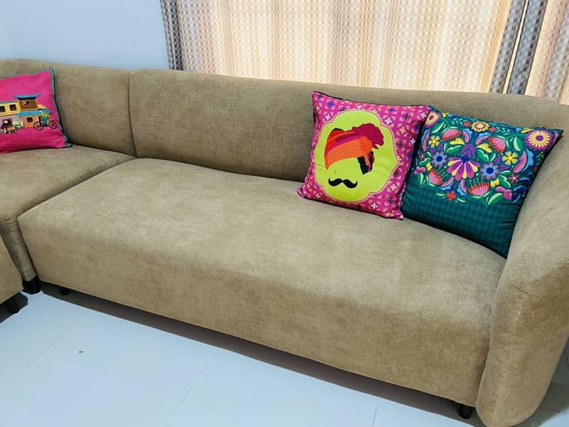 L Shaped sofa 0