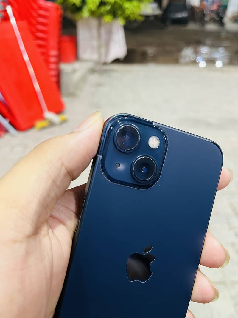 Apple iPhone 13 7