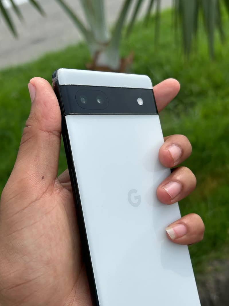 Google Pixel 6a 4