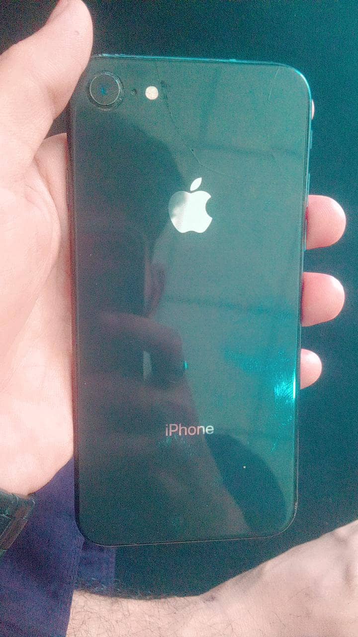 Apple iPhone 8 4