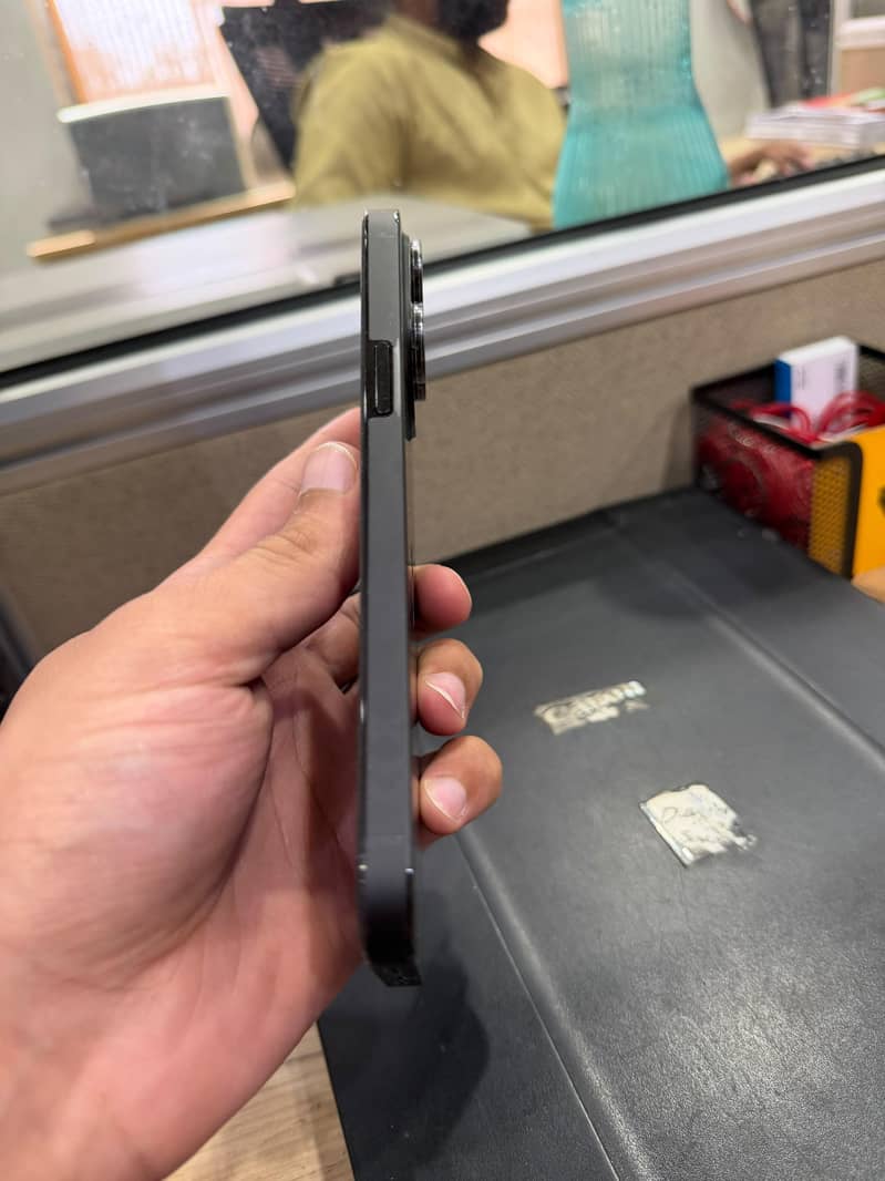 Apple iPhone 14 Pro Max 3