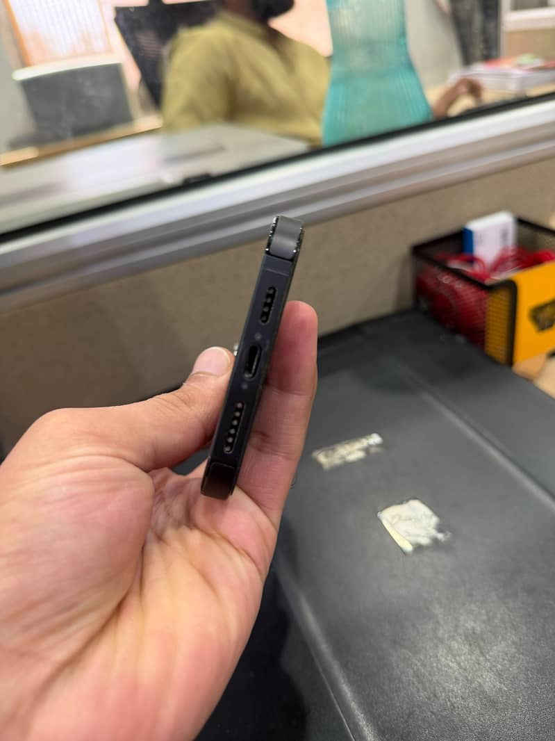 Apple iPhone 14 Pro Max 5