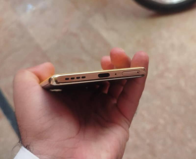 Infinix Note 40 Pro 4