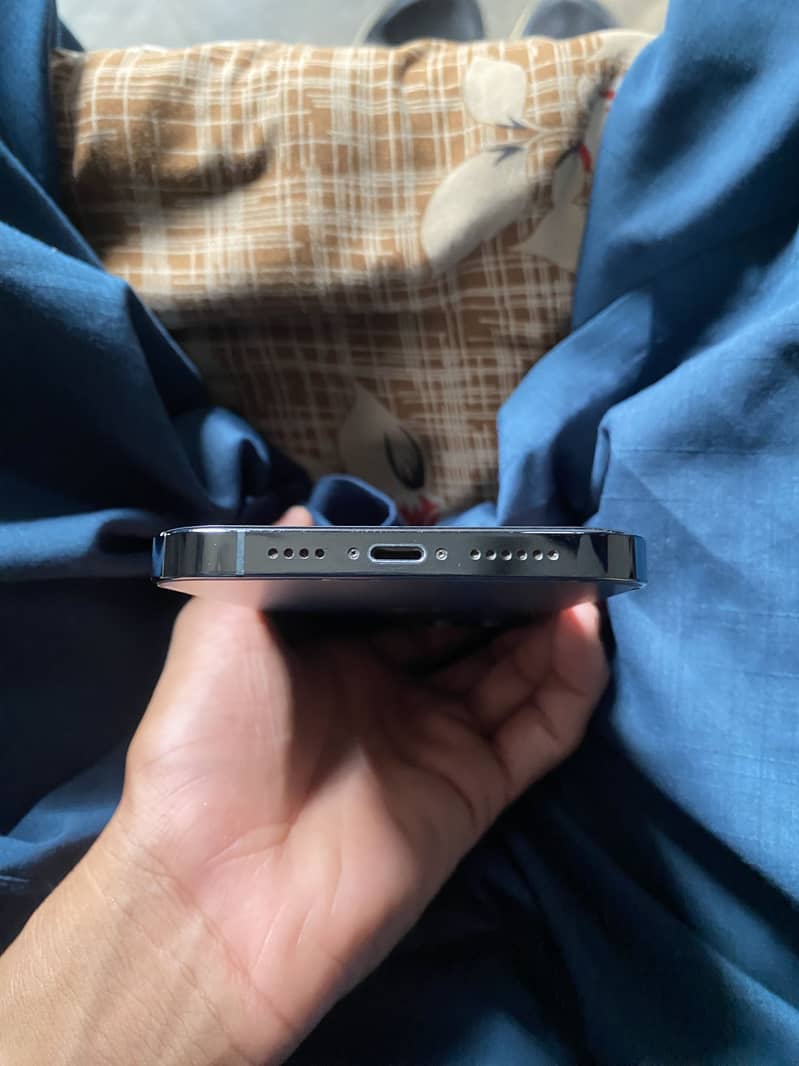 Apple iPhone 12 Pro Max 2