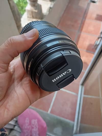 Canon EF 85mm f/1.8 USM