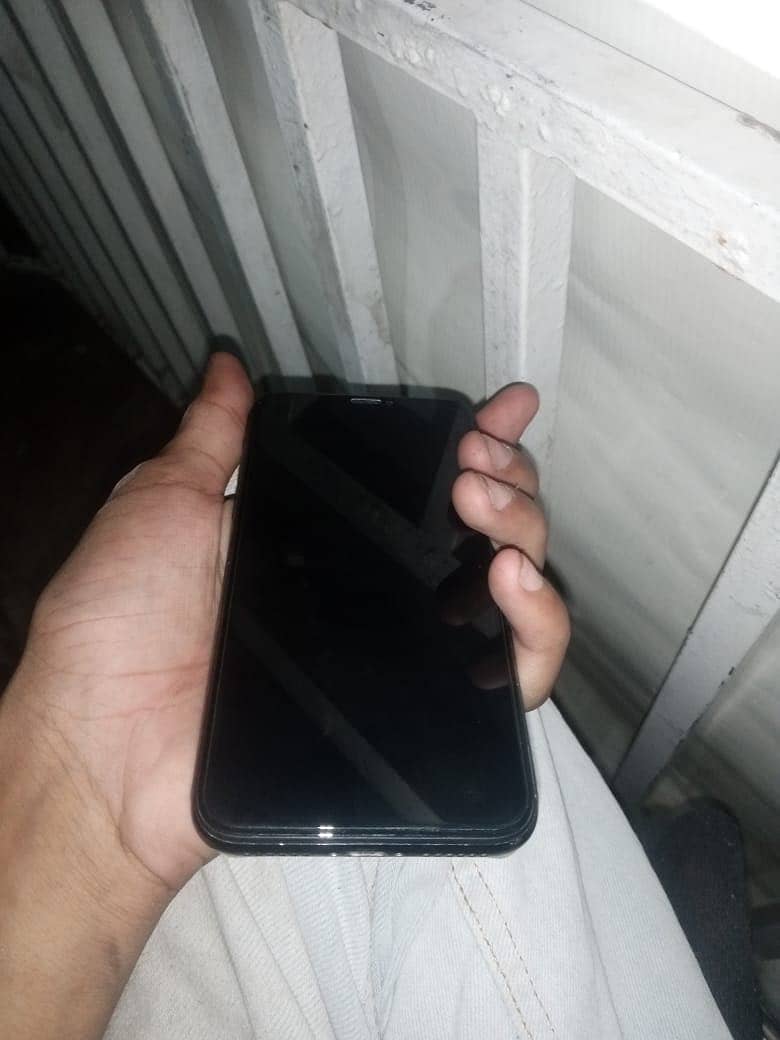 iPhone X 6