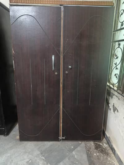 Almari /wardrobe