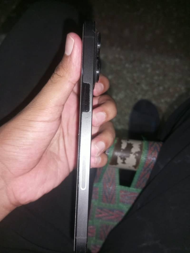 Apple iPhone 14 Pro Max 4