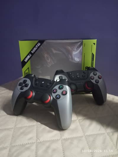 2.4G wireless controller gaming pad with joystick