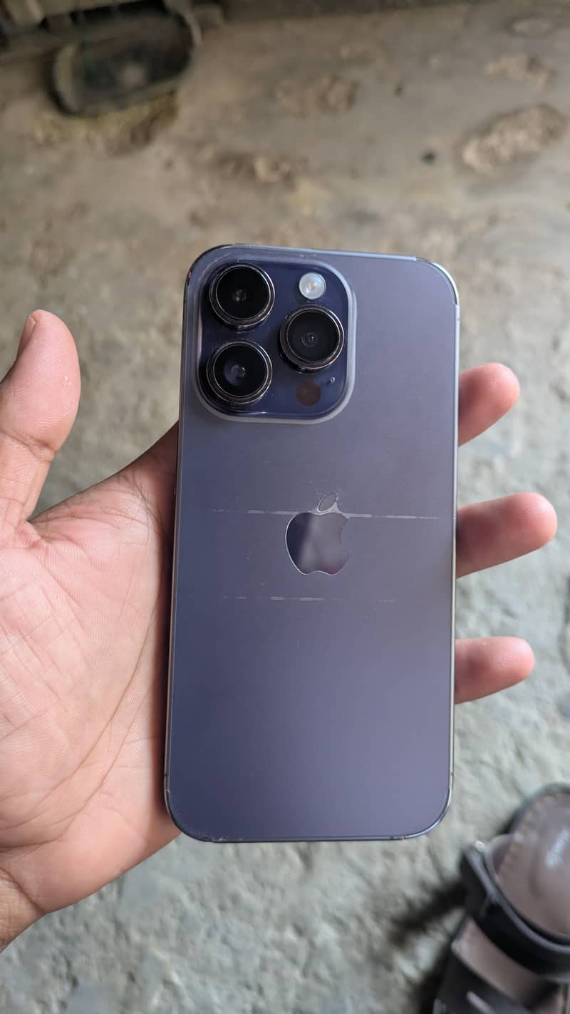 Apple iPhone 14 Pro 0