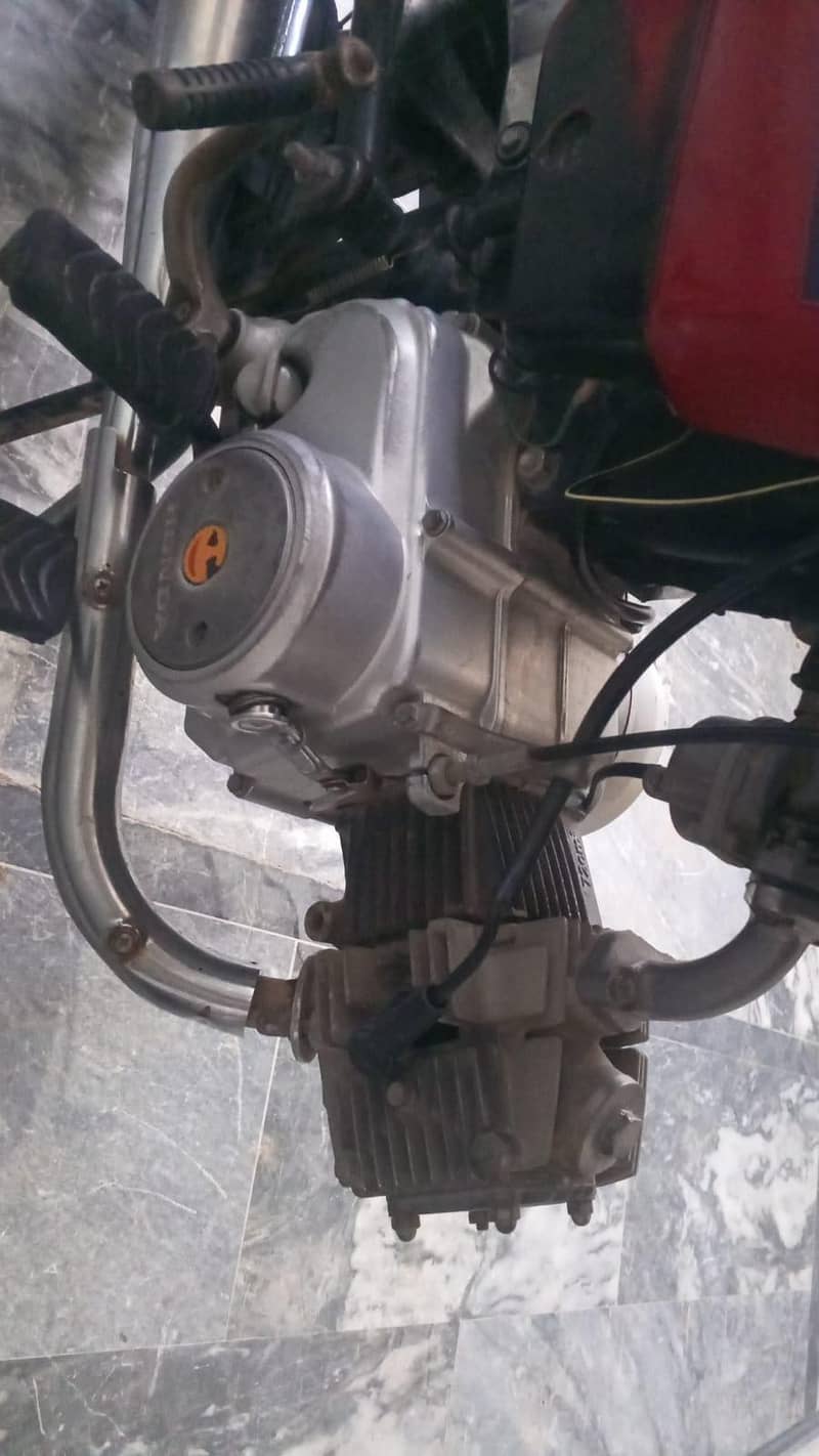Honda CD70cc 4