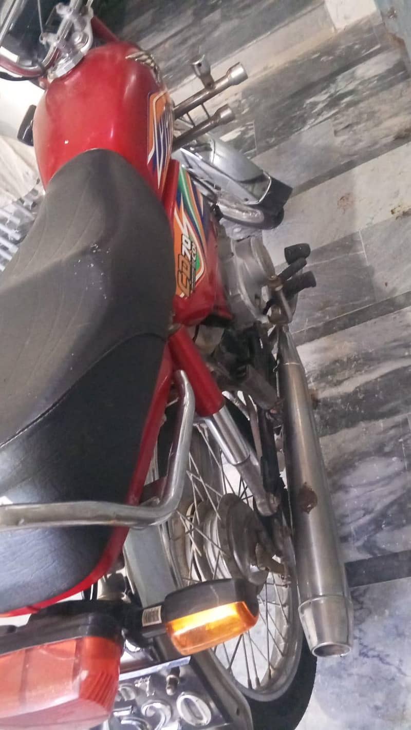 Honda CD70cc 15