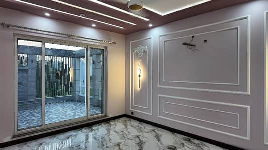 Prime Location House Of 12 Marla Is Available For sale In Askari 5