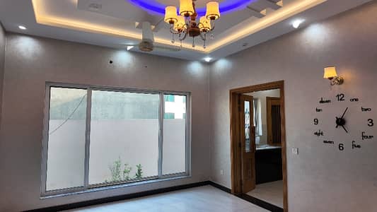 Idyllic Prime Location House Available In Askari 5 For sale