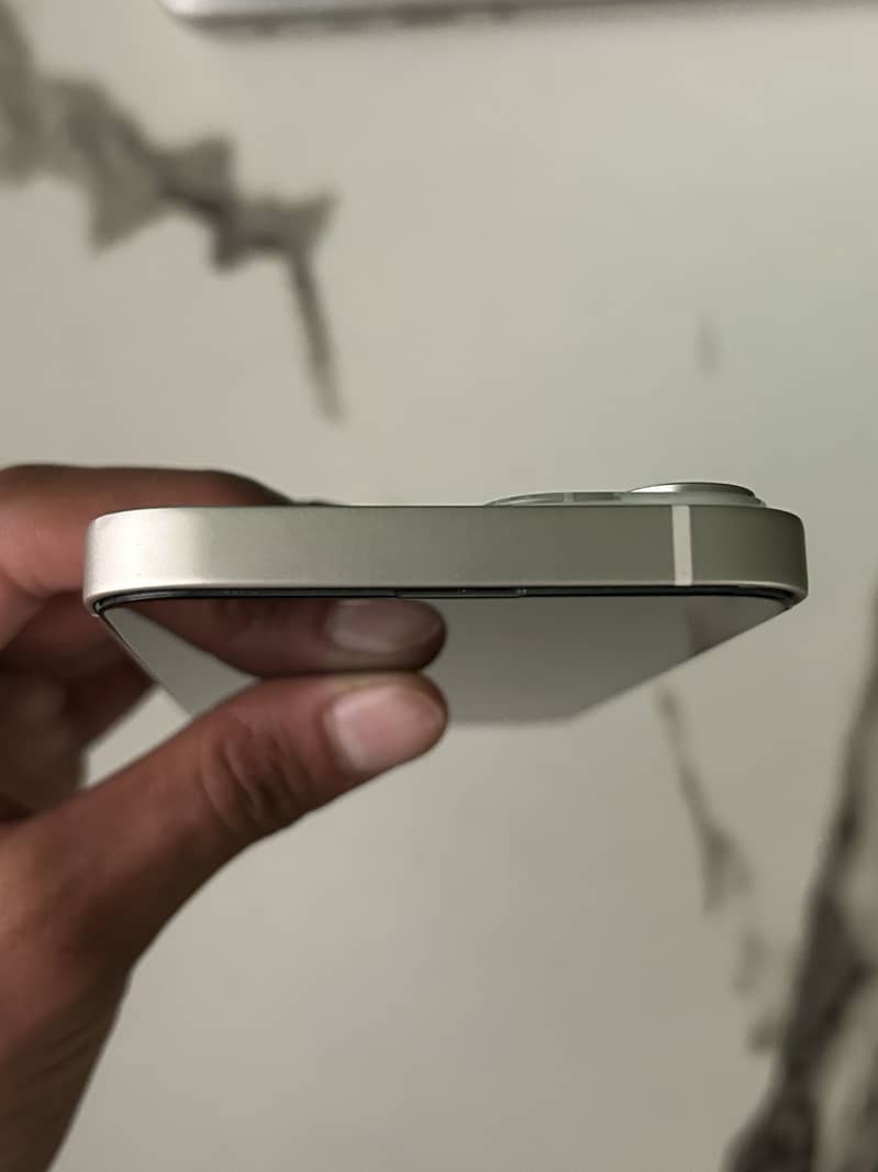 Apple iPhone 14 4