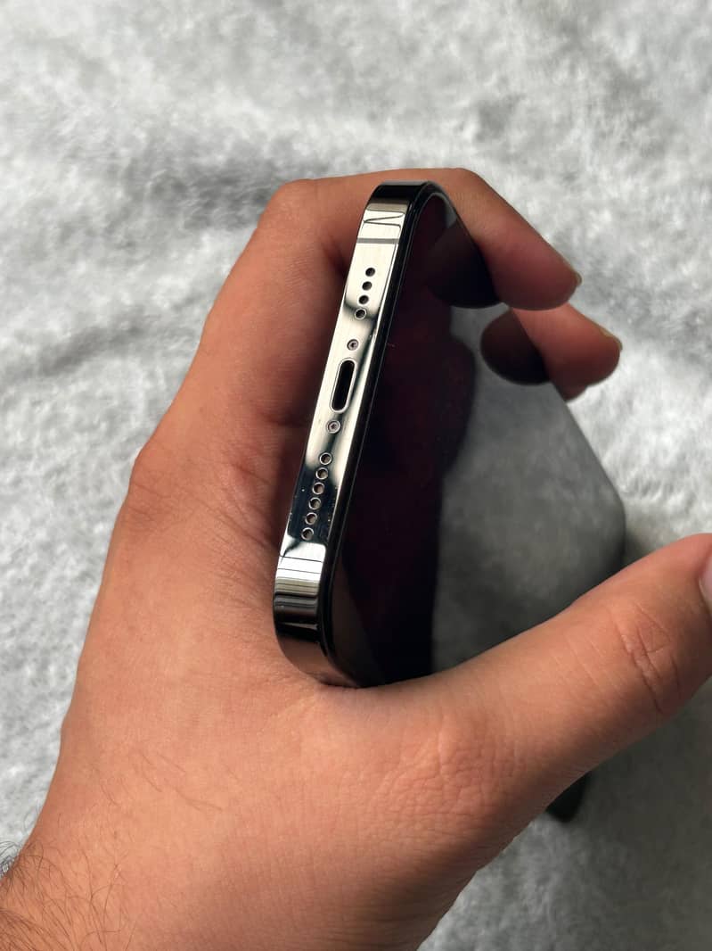Apple iPhone 14 Pro Max 7