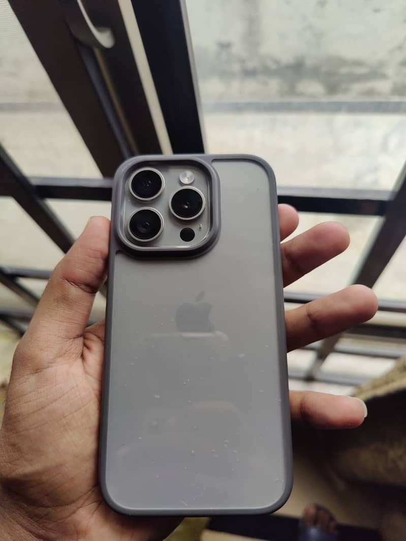 Apple iPhone 15 Pro 1