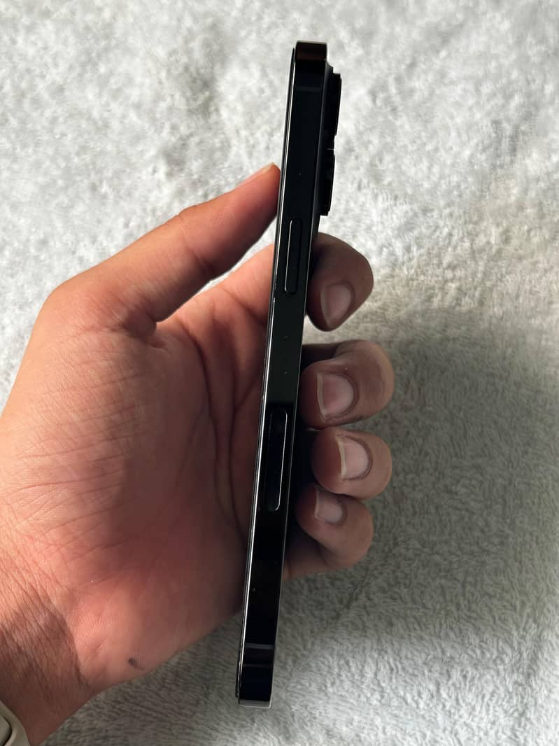 Apple iPhone 14 Pro Max 10