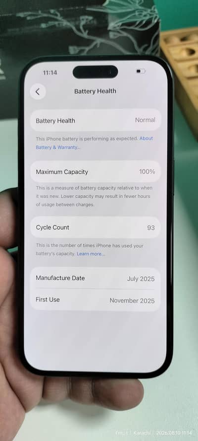 Apple iPhone 16