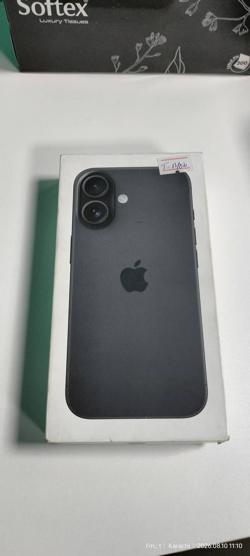 Apple iPhone 16 2
