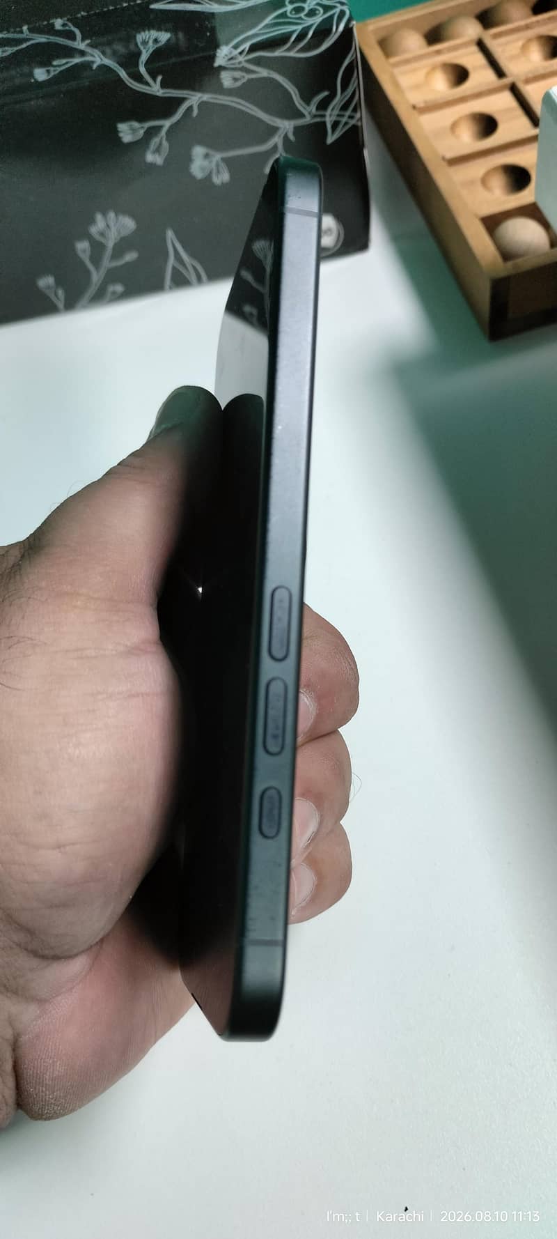 Apple iPhone 16 8