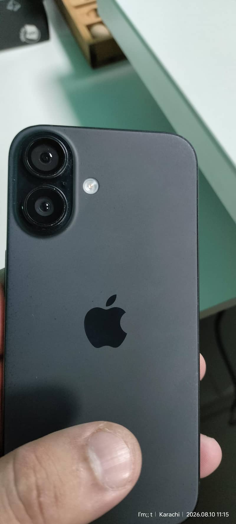 Apple iPhone 16 10
