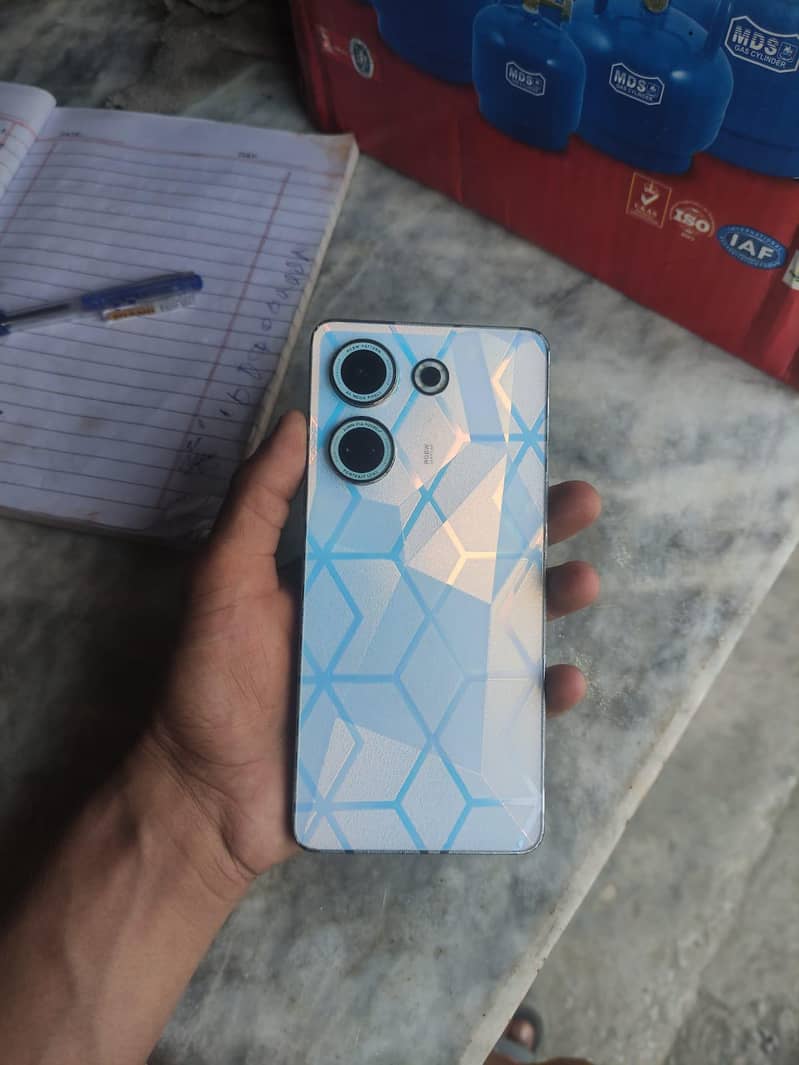 Tecno CAMON 20 3