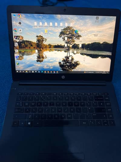 8 /10 condition Hy batteri 4.5 ghanty timing HP i5 10 generation 1