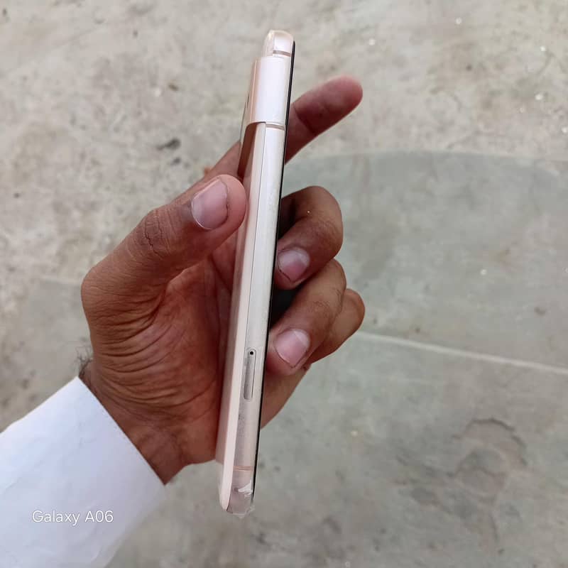 Google Pixel 8 5