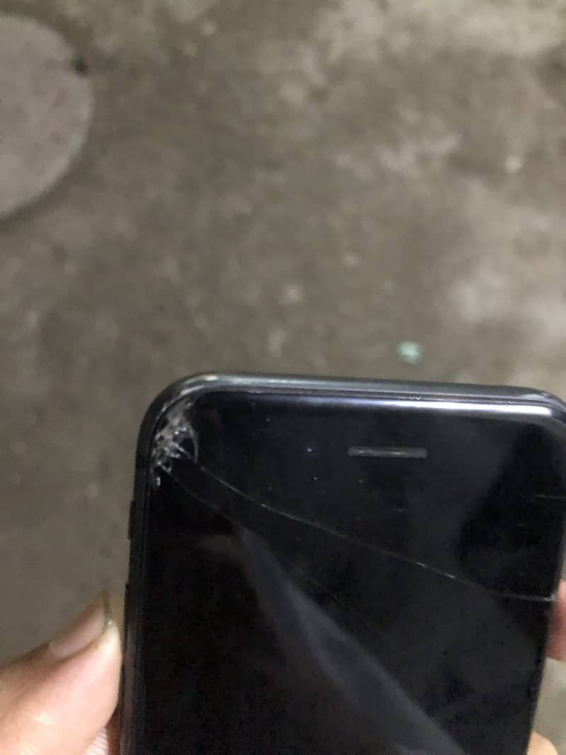 Apple iPhone 8 0