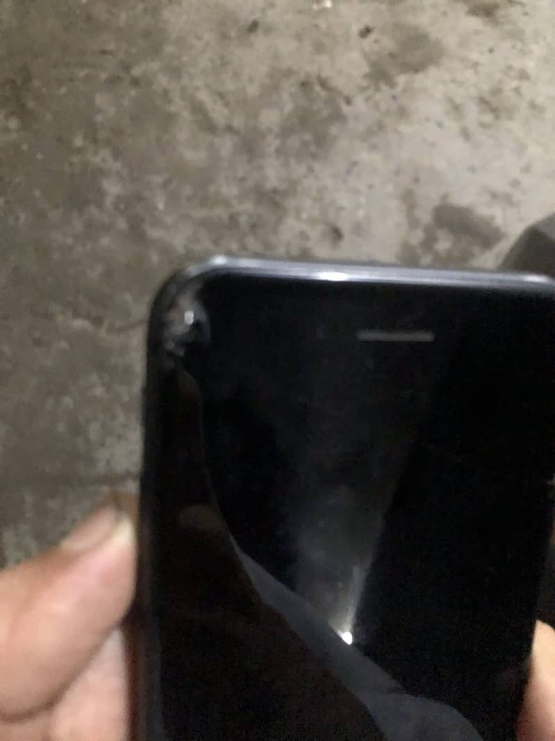 Apple iPhone 8 1