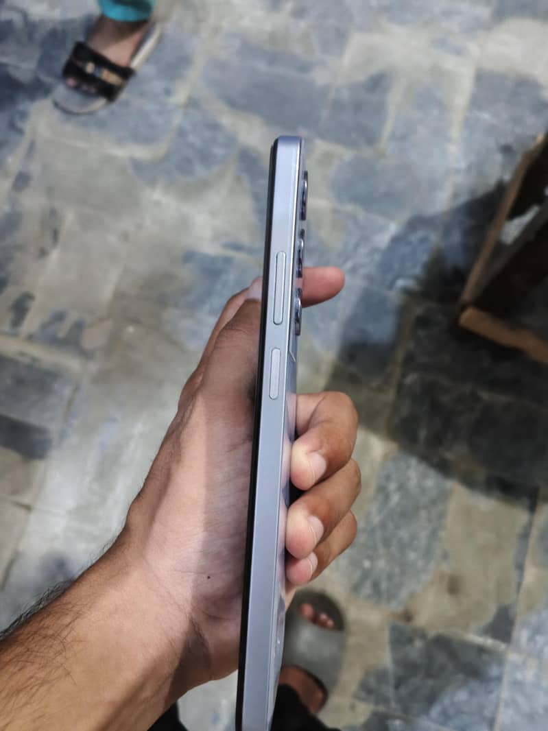 Realme C65 3