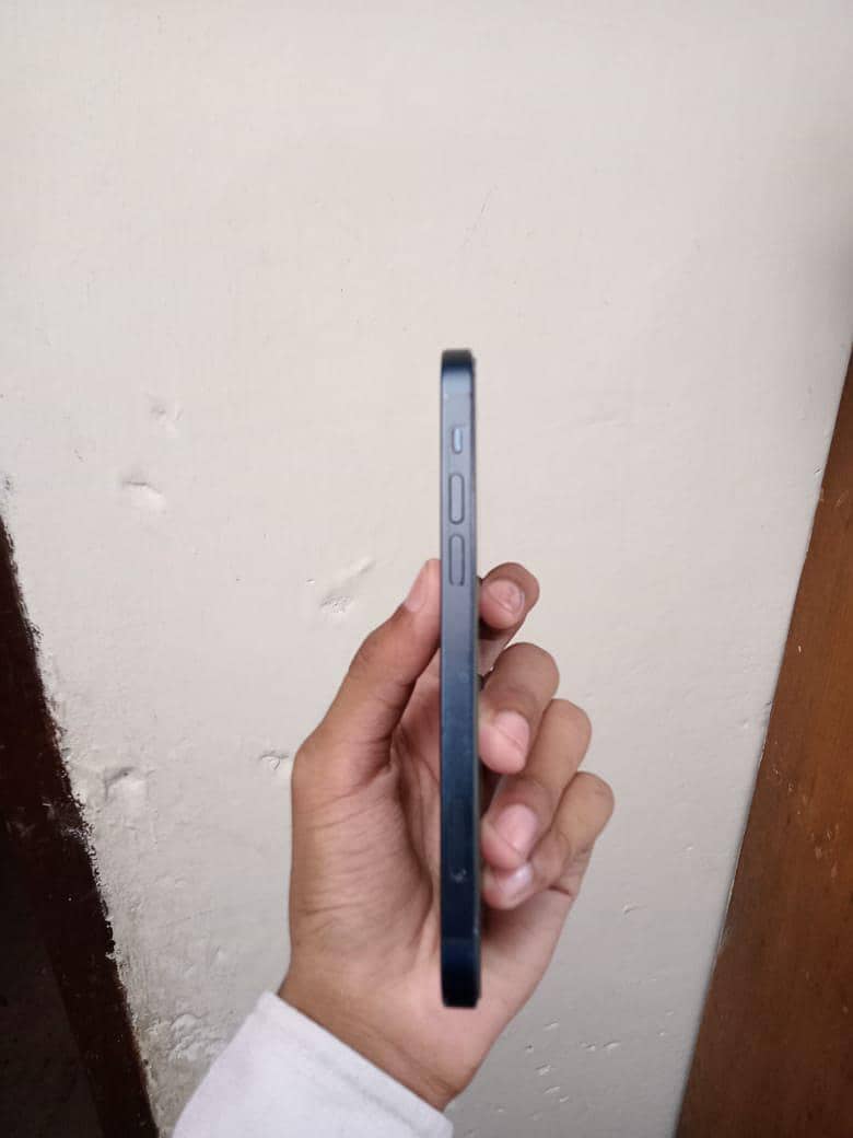 Apple iPhone 12 2