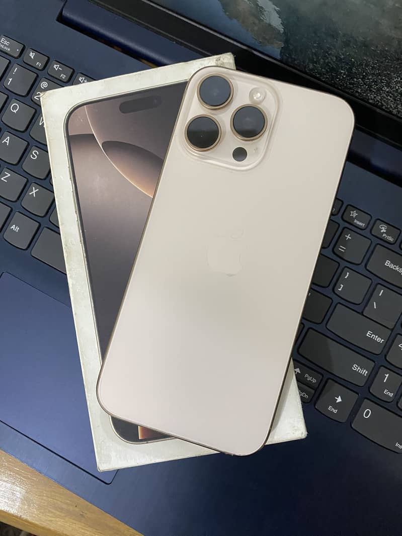Apple iPhone 16 Pro Max 0