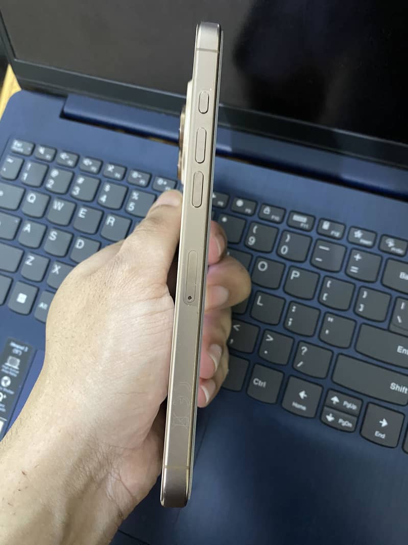 Apple iPhone 16 Pro Max 3