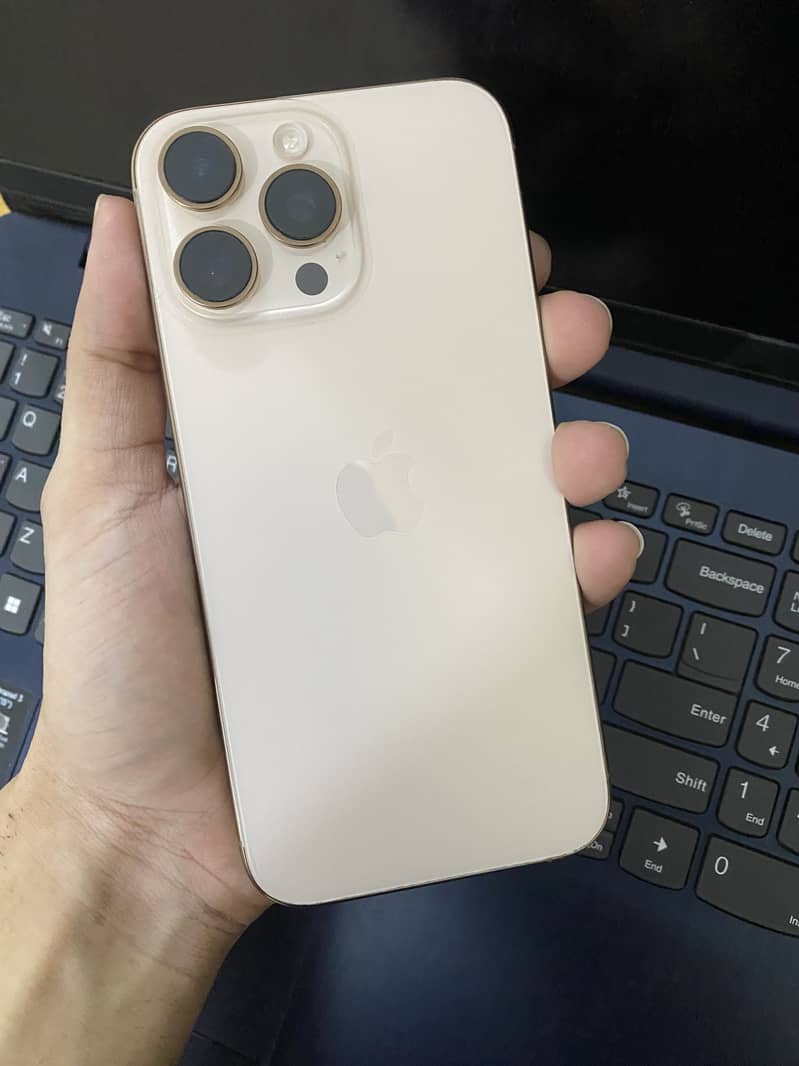 Apple iPhone 16 Pro Max 5