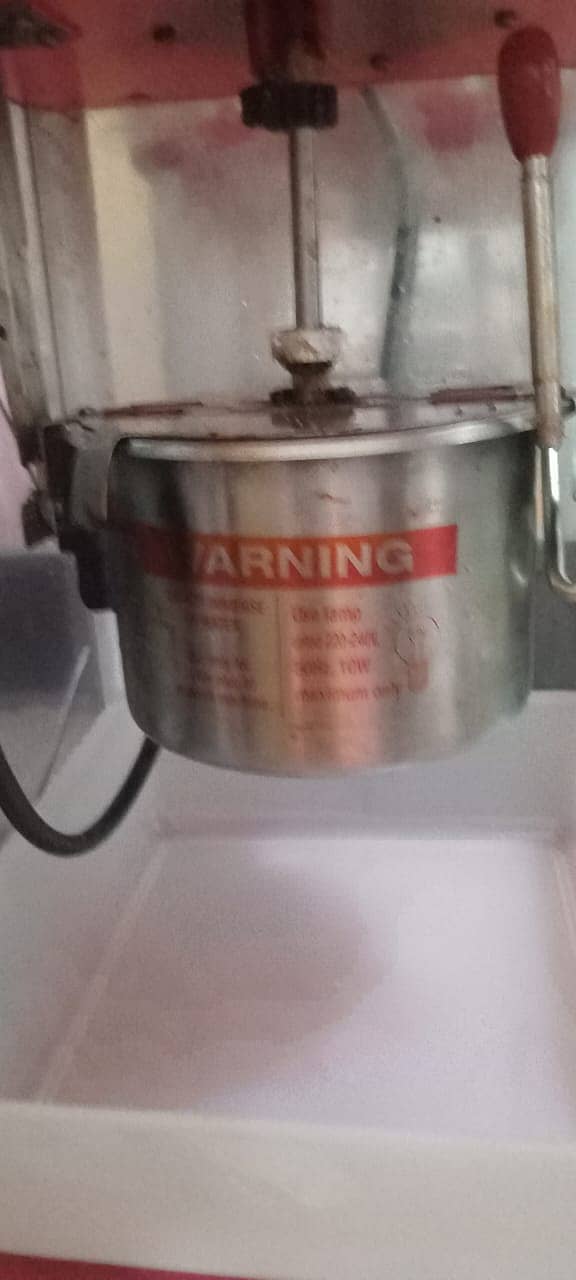 Pop corn maker 7