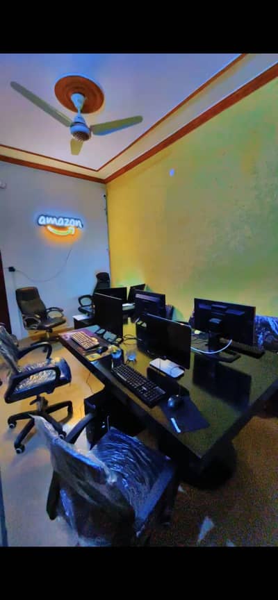 Heavy Solid Wooden Executive / Meeting Table (Excellent Condition)