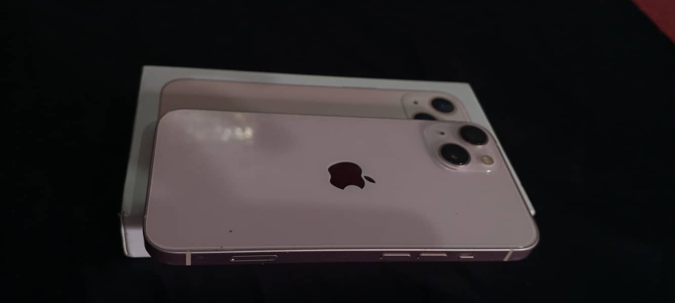 Apple iPhone 13 1