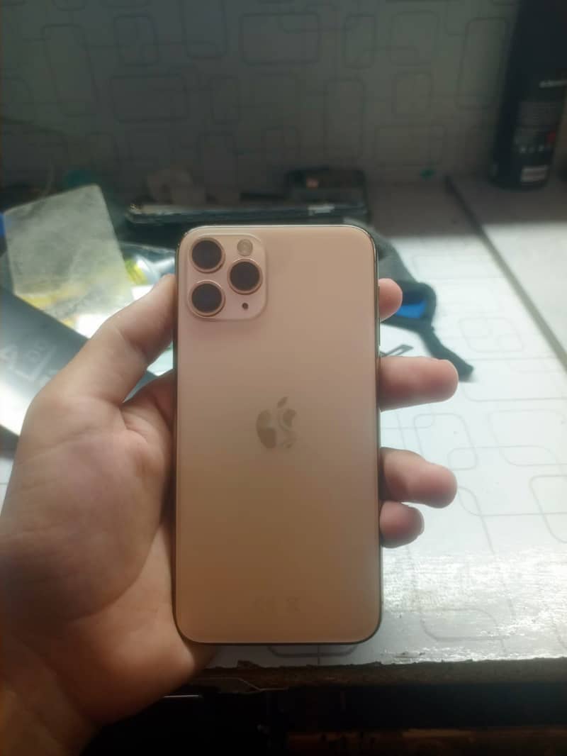 Apple iPhone 11 Pro 1
