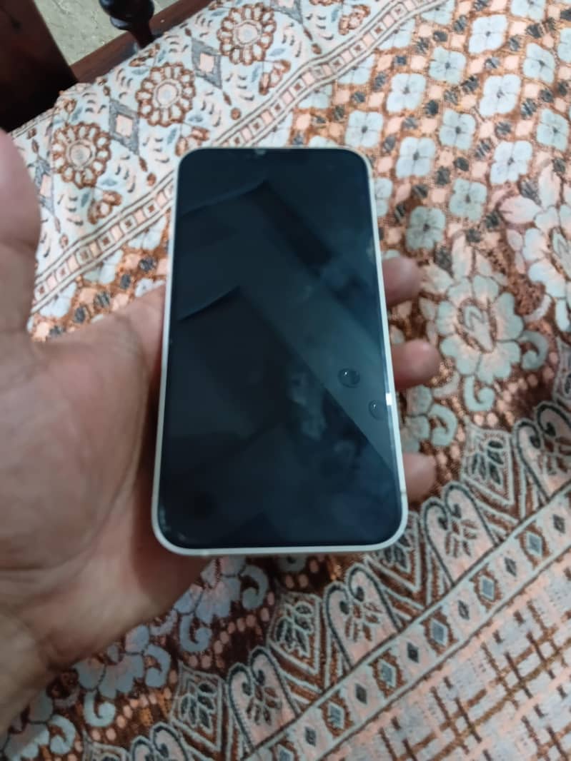 Apple iPhone 13 3