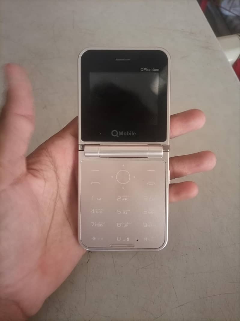 QMobile Qphantom 1