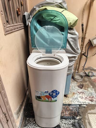 Haier dryer machine 6.0 kg model:HWS60-50 /New condition