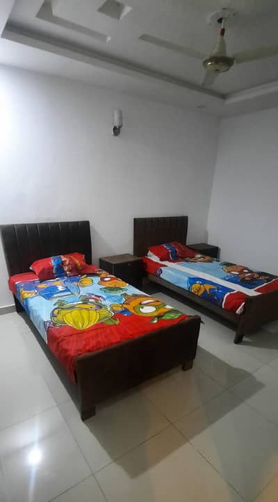 Hostel Room Space Available for rent in gulberg Green Islamabad