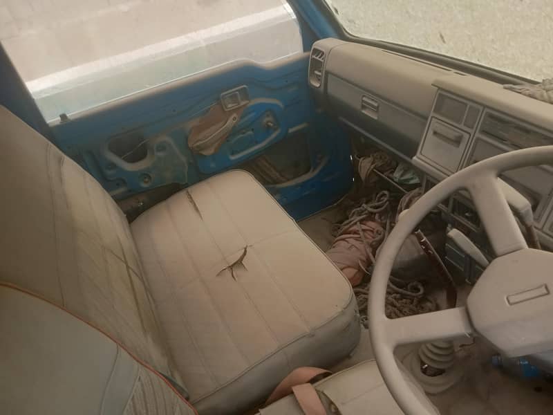 mazda 3000 2