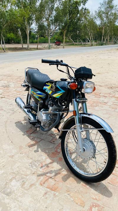 Honda CG 125 2026 | 8,000 KM Driven | 1st Owner | One Hand Use