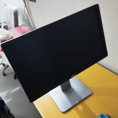 HP Z440 Workstations (Bare one V4 , HP/ Dell Towers & Monitors