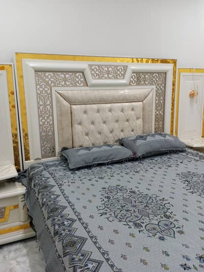 Turkish stylish king size bed side tables and dressing for sale