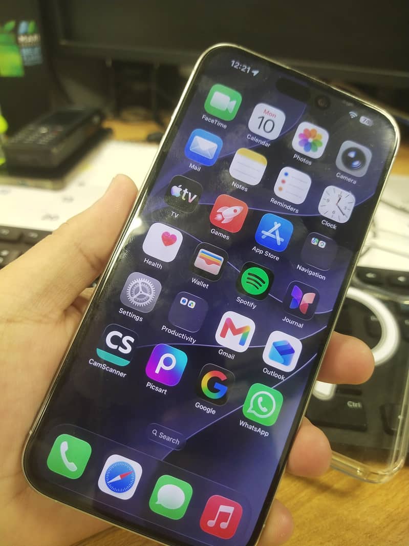 IPhone 15 Pro Max 1